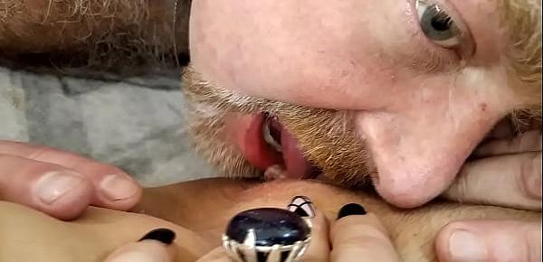  Mutual oral sex and close-ups of dick in wet mature cunt !